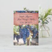 Rustikales Weingut Weintrauben Hochzeit Einladung (Stehend Vorderseite)