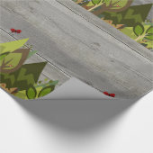 Rustikales weißes hölzernes Waldtier Geschenkpapier (Ecke)