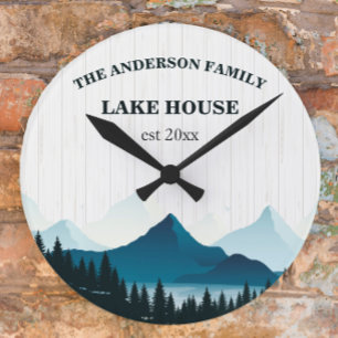 Rustikales Weißholz, Familienname Lake House Runde Wanduhr