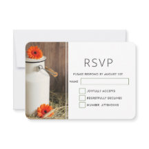 Rustikales Weißmilch-Jug mit Blume Hochzeit