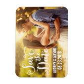 Rustikales White Script Wedding Foto Save the Date Magnet (Vertikal)
