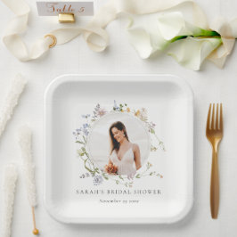 Rustikales Wiesenblumenkranz-Foto Brautparty Pappteller