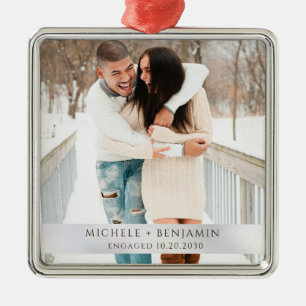 Rustikales Winter-Schneeverlobungsfoto Ornament Aus Metall