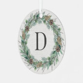 Rustikales Wintergrün Monogram Wreath White Wood Ornament Aus Metall (Vorderseite links)