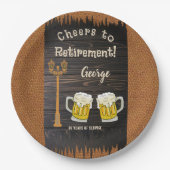 Rustikales Wood & Bier & Leather Happy Retirement Pappteller (Vorderseite)