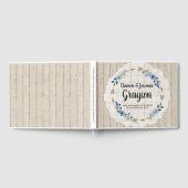 Rustikales Wood Boho Arrows & Blue Floral Wedding Gästebuch (Voll)