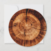 Rustikales Wood Cut Slice Hochzeit Probe Dinner Einladung (Rückseite)