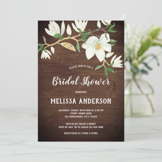 Rustikales Wood Magnolia Südliches Brautparty Einladung (Stehend Vorderseite)