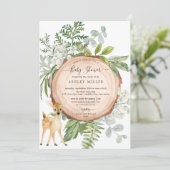 Rustikales Wood Sweet Deer Baby Dusche Einladung (Stehend Vorderseite)