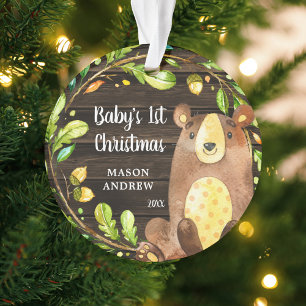 Rustikales Woodland Bear Baby's First Christmas Ornament