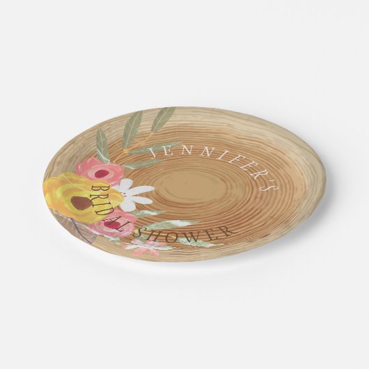 Rustikales Woodsy Brautparty Pappteller (Schrägansicht)