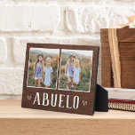 Rustikales Zwei-Foto Abuelo Opa Fotoplatte<br><div class="desc">Das hübsche Holzschild zum Vatertag,  Geburtstag oder Großelterntag zeigt zwei Fotos nebeneinander auf einem rustikalen Hintergrund mit "Abuelo" darunter.</div>