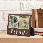 Rustikales Zwei-Foto-Pepas Opa Fotoplatte<br><div class="desc">Das hübsche Holzschild zum Vatertag,  Geburtstag oder Großelterntag zeigt zwei Fotos nebeneinander auf einem rustikalen Hintergrund mit "Pepaw" darunter.</div>