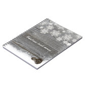 Rustikalisches Winter-Schneeflocken & Kiefernzapfe Notizblock (Linke Seite)