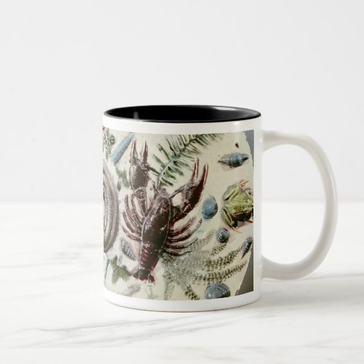 Rustique Figuline Teller mit einem weißen Zweifarbige Tasse (Rechts)