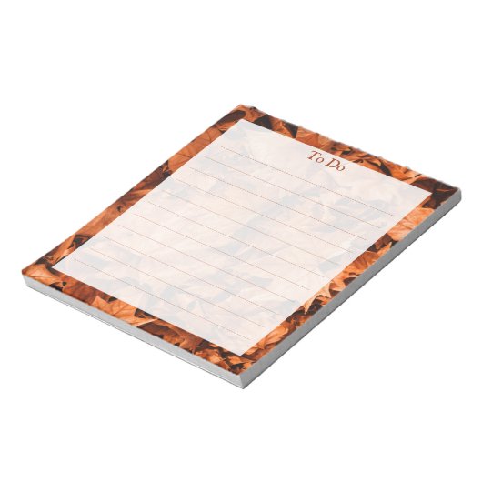 Rustische Herbstlaub, die auf Notepad fixiert sind Notizblock (Rotiert)