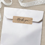 Rustische Imitate Kraft Script Danke Gastgeschenk<br><div class="desc">Dieses rustikale Gastgeschenk Hochzeit-Label enthält die Worte "danke" in dunkelgrauer Schrift vor einem kraftstoffähnlichen Muster-Hintergrund. Es ist großartig, um Ihre Gastgeschenk Hochzeit Geschenke zu kennzeichnen. Es ist einfach zu personalisieren; ersetzen Sie einfach den Platzhalter-Text, um Ihre eigenen Informationen hinzuzufügen. Für weitere Optionen, wie zum Beispiel den Schriftart, die Textgröße oder...</div>