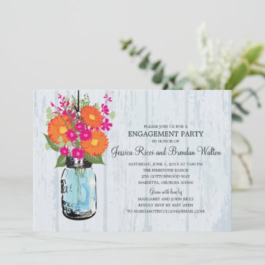 Rustische Mason Jar Gerber Daisies Einladung (Stehend Vorderseite)