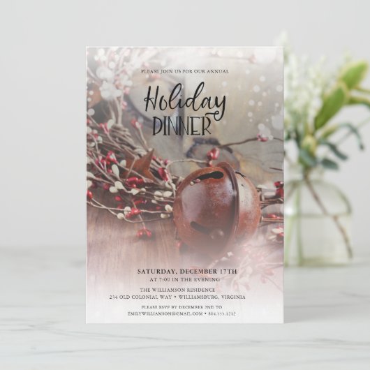 Rusty Bells Holly Berries Abendessen Einladung (Stehend Vorderseite)