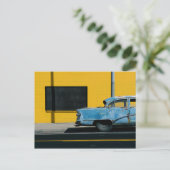 Rusty Blue Car und Yellow Wall Postkarte (Stehend Vorderseite)