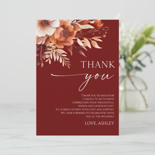 Rusty Burgundy Floral Blume Brautparty Dankeskarte (Stehend Vorderseite)