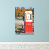 Rusty-Gaspumpe Leinwanddruck (Insitu (Holzboden))