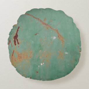 Rusty green weathered textured metal urban panel t rundes kissen