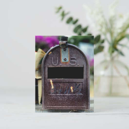Rusty Mailbox Portrait Postkarte (Stehend Vorderseite)