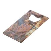 Rusty Metal Siding Altes industrielles Gebäude Det Geldbeutel Flaschenöffner (Vorderseite Schrägansicht)