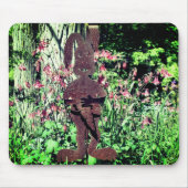 Rusty Rabbit Flower Garden Mousepad (Vorne)