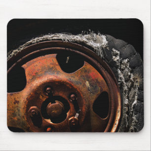 Rusty Wheel Torn Tire Macro Foto Mousepad