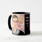 Ruth Bader Ginsburg Floral wenn es 9 Cup gibt Tasse (Vorderseite Links)