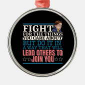 Ruth Bader Ginsburg führt andere an Ornament Aus Metall (Vorne)