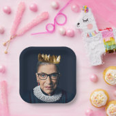 Ruth Bader Ginsburg mit Goldkrone Pappteller (Party)