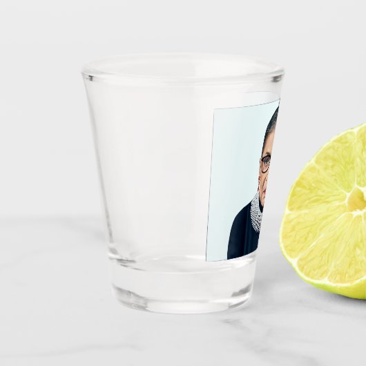 Ruth Bader Ginsburg Schnapsglas (Links)