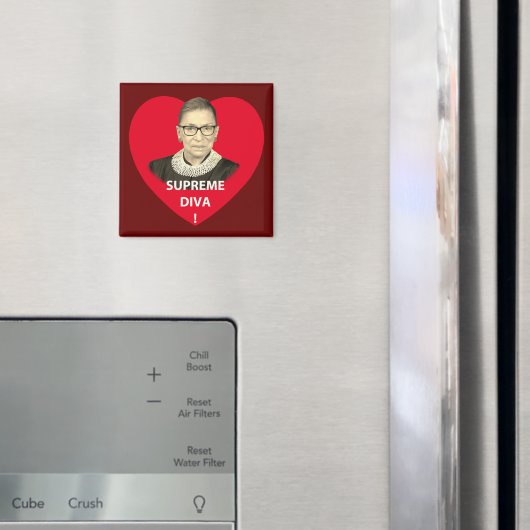 Ruth Bader Ginsburg Supreme Diva Tinted Red Heart Magnet (In Situ (Kühlschrank))