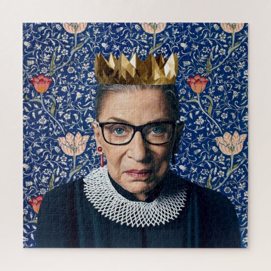 Ruth Ginsburg mit Medway Tapestry Puzzle (Vertikal)