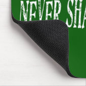 Rütteln Sie nie ein Baby!!! Mousepad (Ecke)