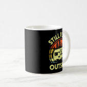 Rv Camng Family Still Plays Outside Funny One Happ Kaffeetasse (VorderseiteRechts)