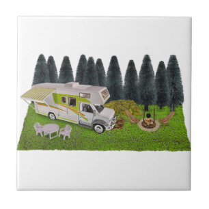 RV Camper im Wald Fliese