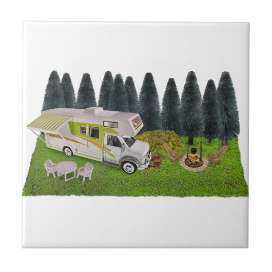 RV Camper im Wald Fliese (Vorderseite)