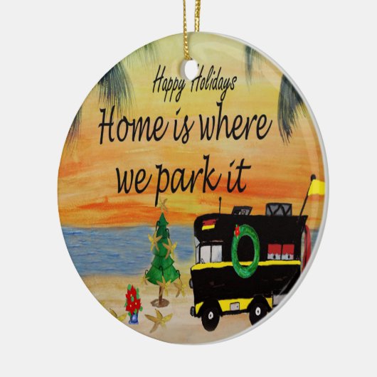 RV Retro-Camper am Strand Weihnachtsschmuck (Links)
