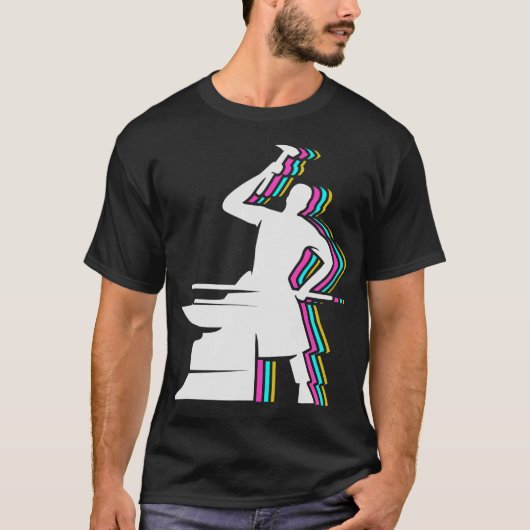 S2 Blacksmithing Blacksmith (34) T-Shirt (Vorderseite)