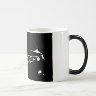 Saab verwandelnde Tasse