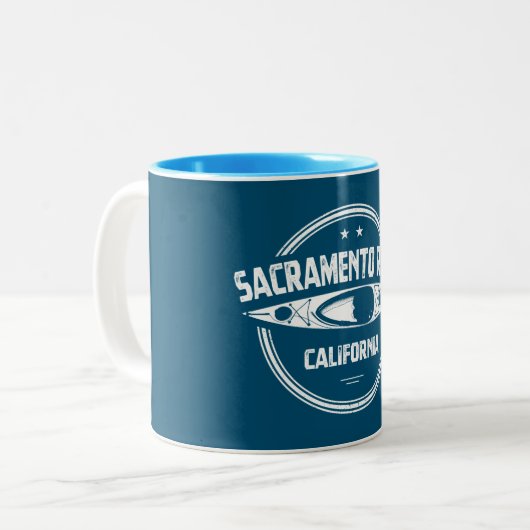 Sacramento River California Kayaking Zweifarbige Tasse (Vorderseite Links)