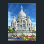 Sacre-Coeur Basilika Sommersonne Frankreich Postkarte<br><div class="desc">Dieses prächtige Design besticht durch einen atemberaubenden Sommertag mit der Basilika Sacre-Coeur und den wunderschönen Blumengärten.</div>