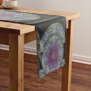 Sacred Bloom Mandala Kurzer Tischläufer