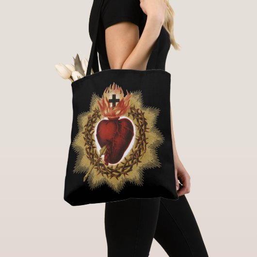 Sacred Heart of Jesus Catholic Devotion T-ShirtThe Tasche (Von Nahem)