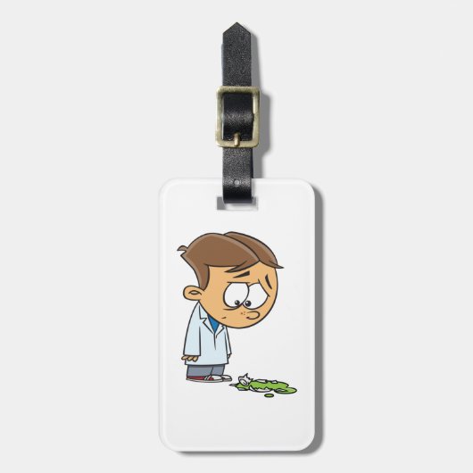 Sad Boy Scientist mit gebrochenem Experiment Gepäckanhänger (Vorderseite vertikal)