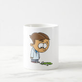 Sad Boy Scientist mit gebrochenem Experiment Kaffeetasse (Mittel)